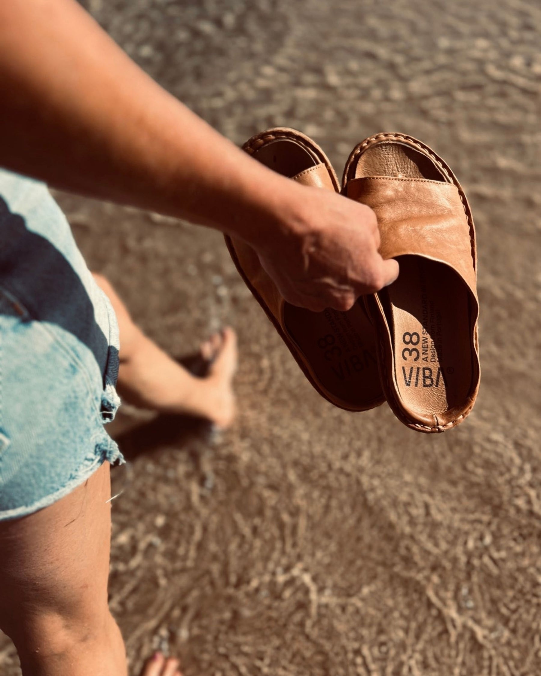 SAINT TROPEZ Leather Fawn Tan