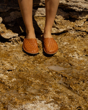 ROMA Woven Leather Cognac Brown