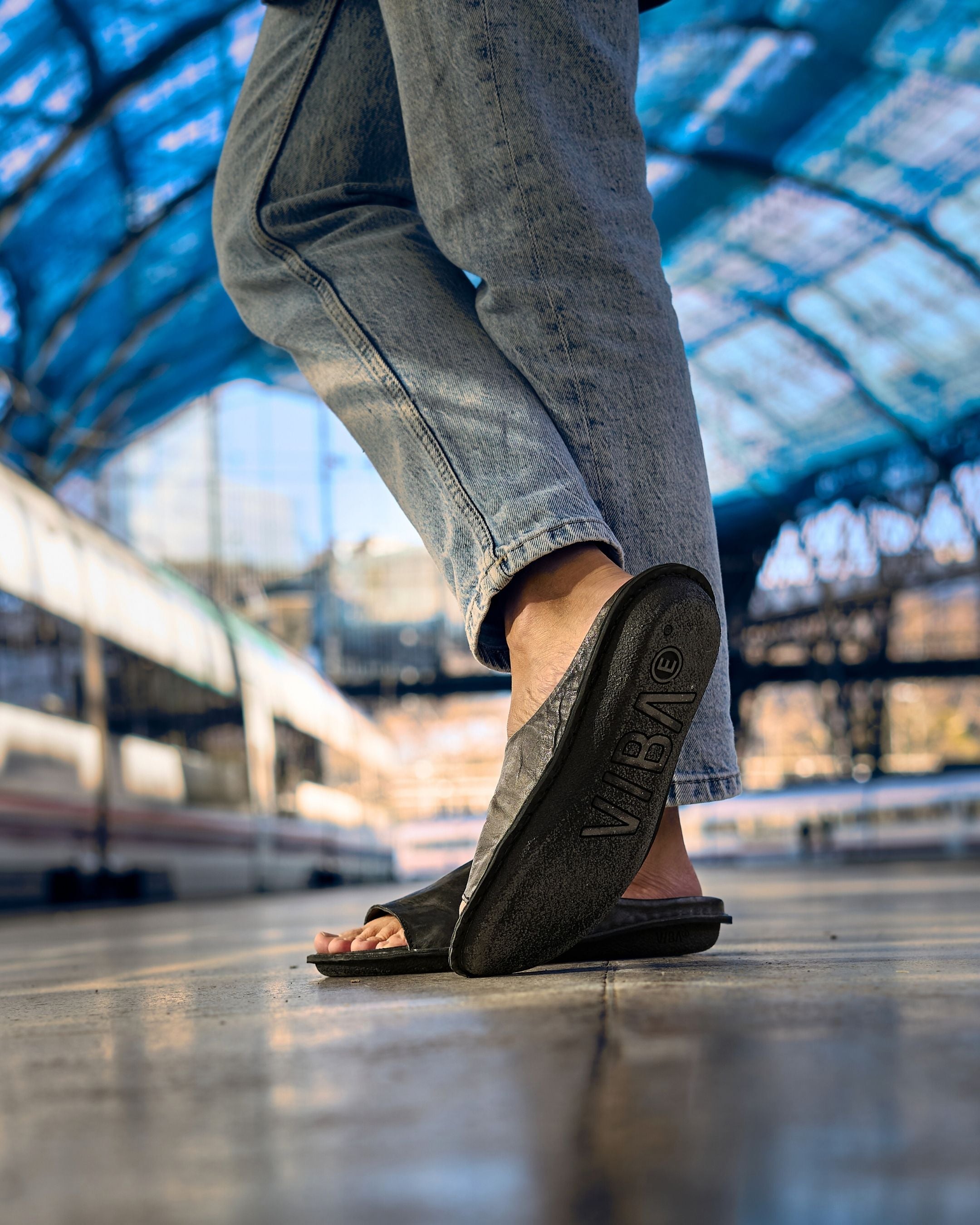 SAINT TROPEZ Leather Preto Black